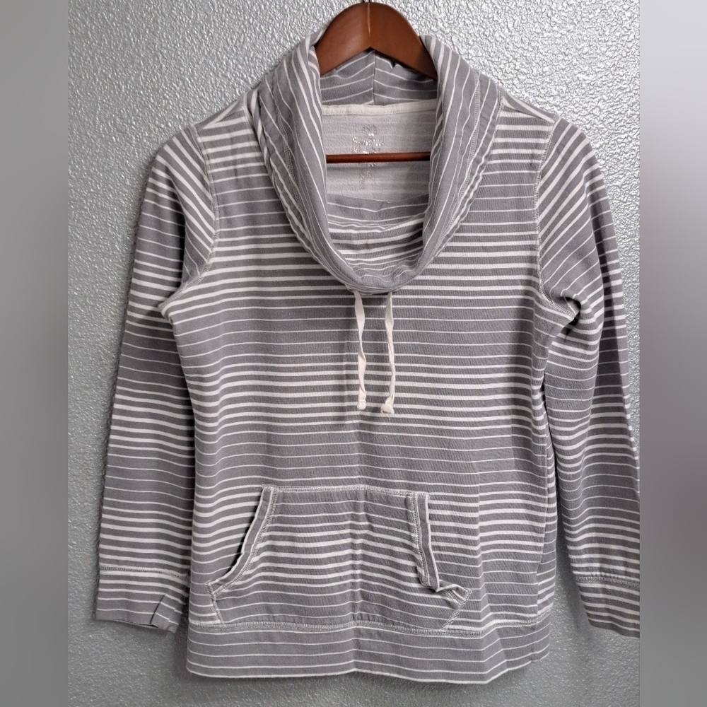 Made For Life Striped Top With A Drawstring Front - Picture 4 of 9